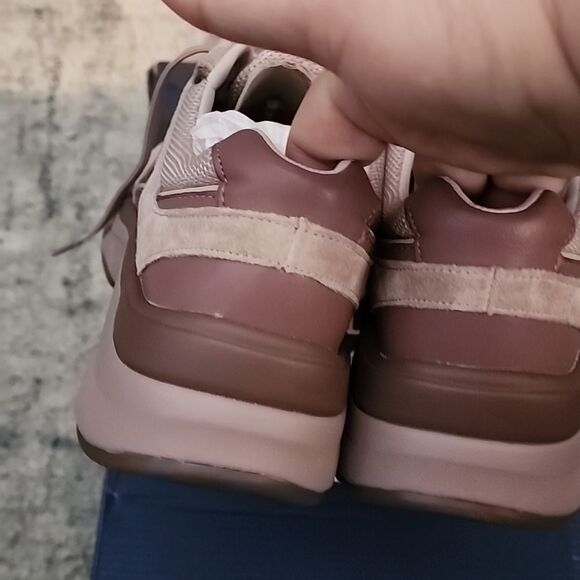 Stylish Pink Sneakers Rockport brand  Nib size 9 - Picture 8 of 10